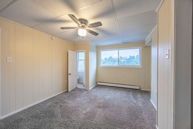 Building Photo - Comfort Meets Style: 3-Bedroom Home with Spacious Backyard in Pittsburgh