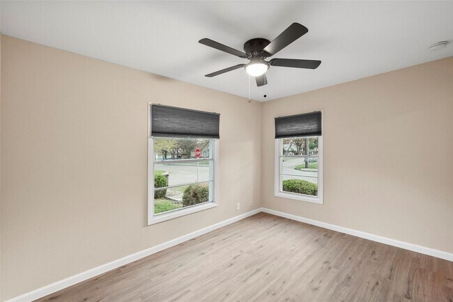 Building Photo - 50% off the first month’s rent for a move-in on or before 12/31/2025