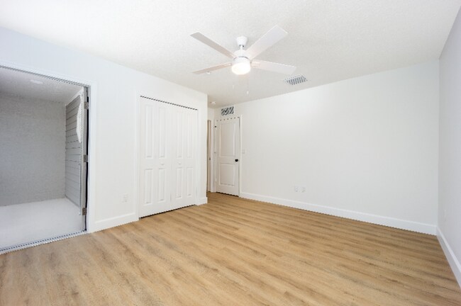 Building Photo - 3375 SW Mapp Rd