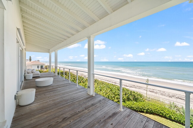 Building Photo - 5525 Jimmy Buffett Mem Hwy