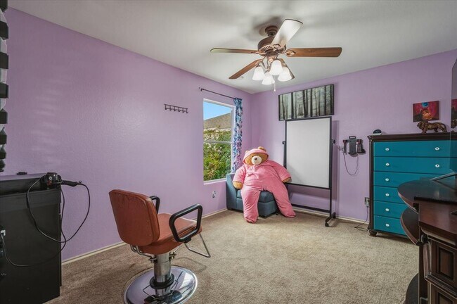 Building Photo - 922 Satellite View