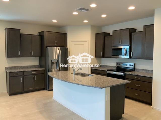 Building Photo - 6301 W Rushmore Wy