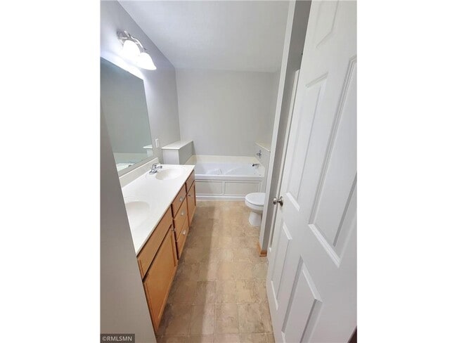 Building Photo - 3553 Sterling Heights Dr