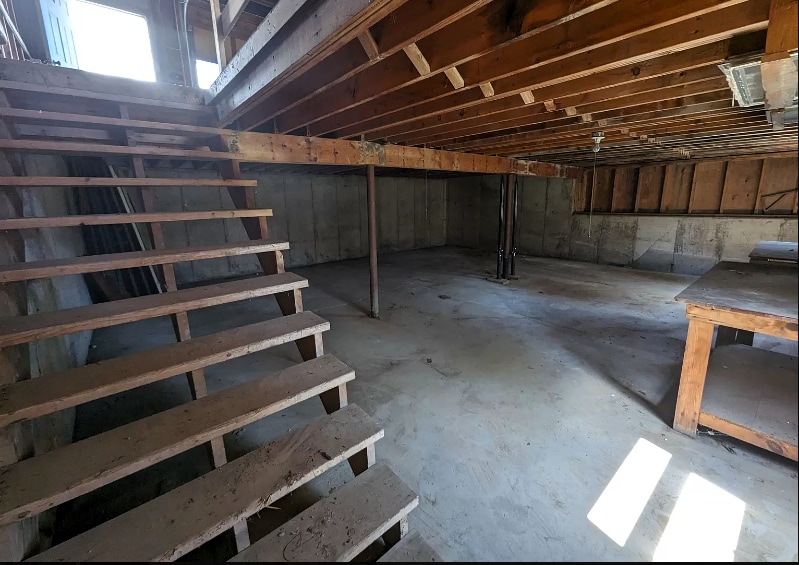 Building Photo - 273 VT-2B