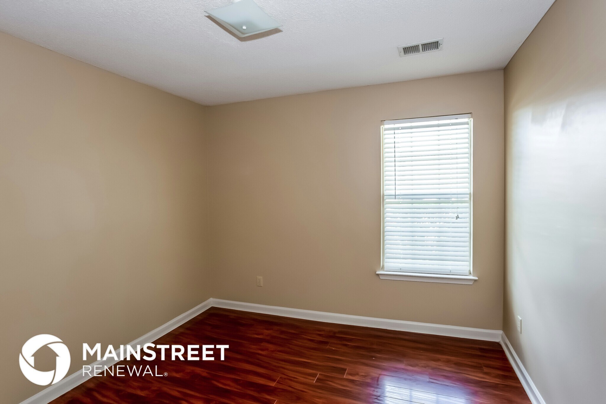Building Photo - 6719 Ross Manor Dr