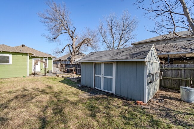 Building Photo - 6706 Fisher Rd