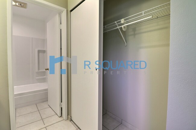 Building Photo - 3910 Whitman Ave N