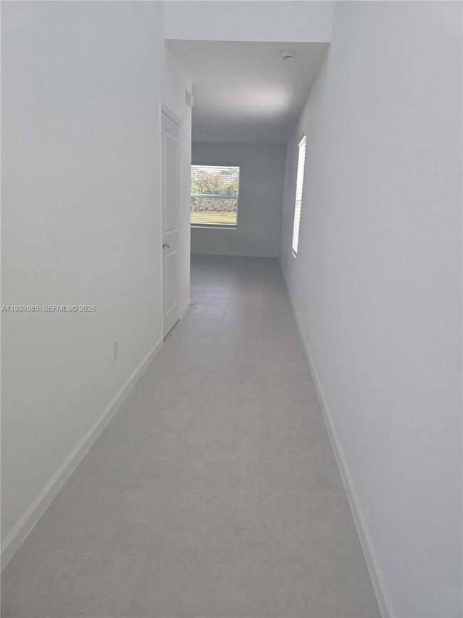 Building Photo - 5917 Sweetwood Dr