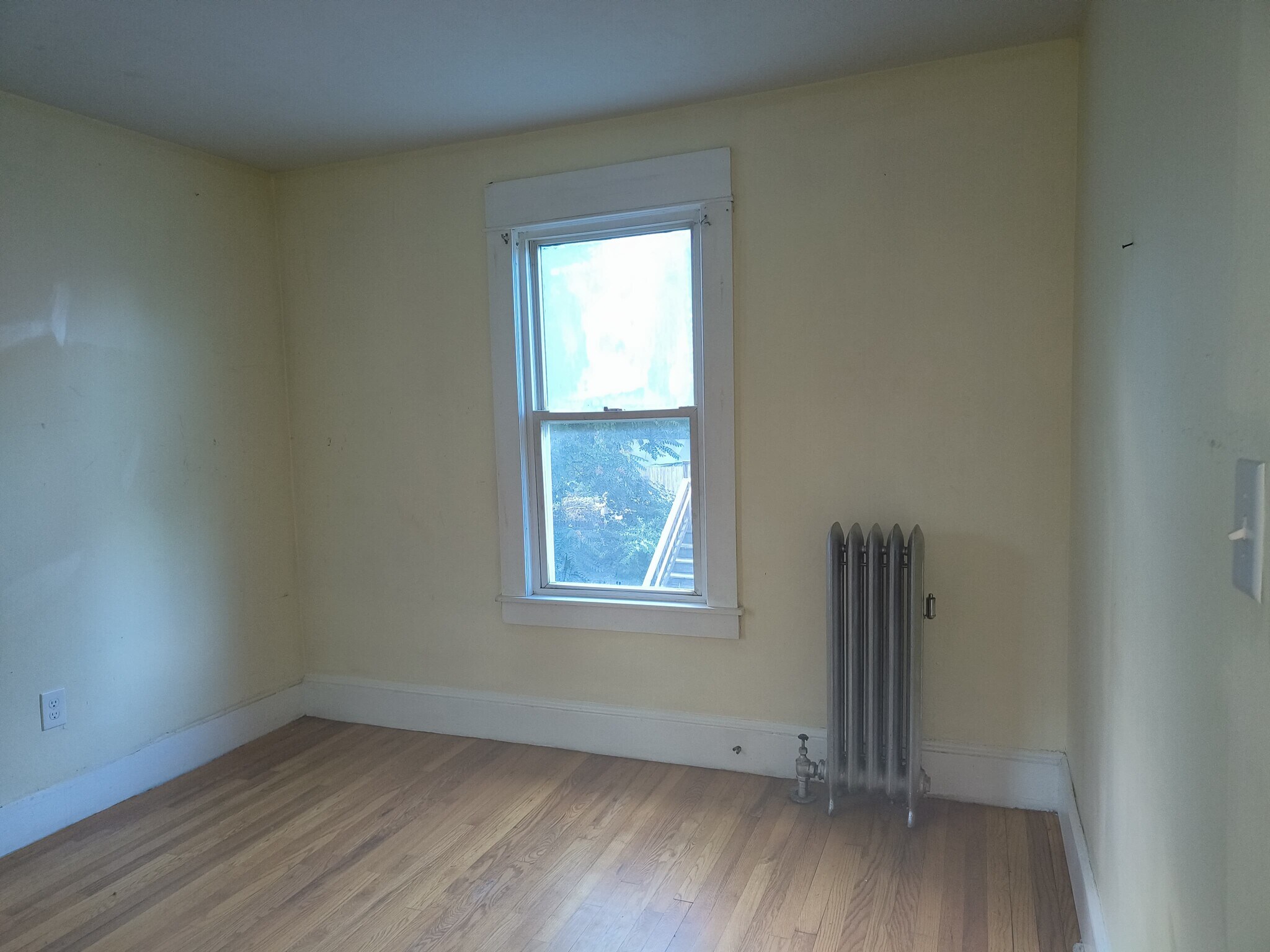 Building Photo - 92 Clifton Ave