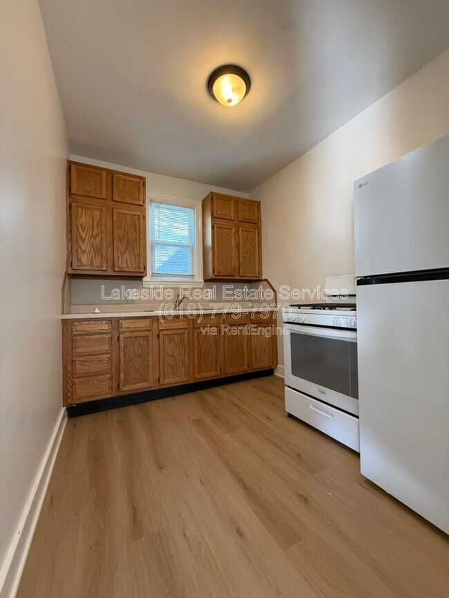 Building Photo - 1101 Dayton St SW