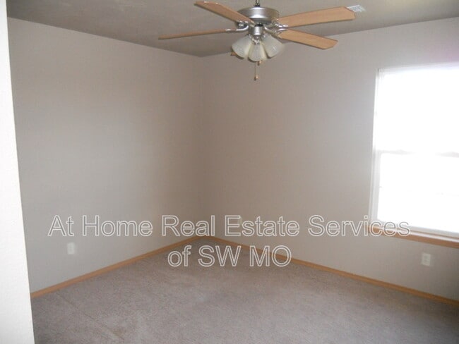 Building Photo - 650 Rilynn Ave