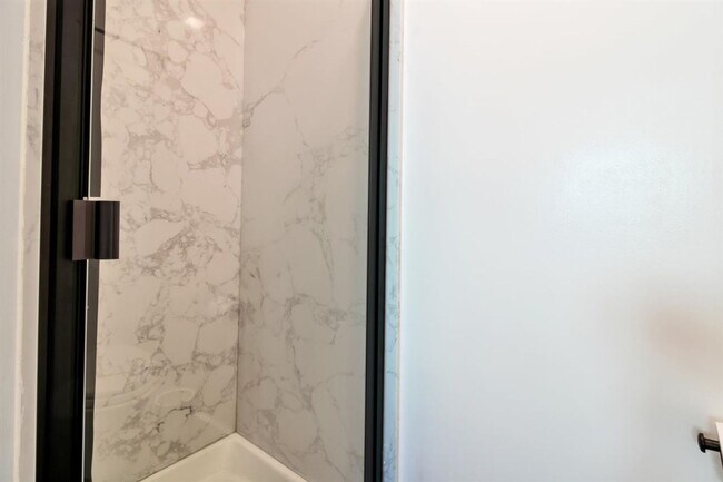 Building Photo - 2775-2777 E.21st Street