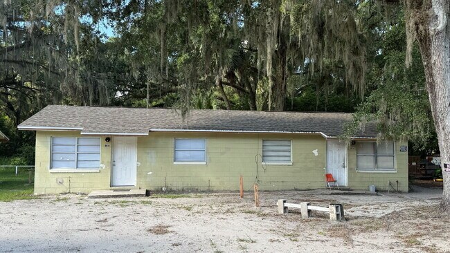 Primary Photo - 404 Peters St