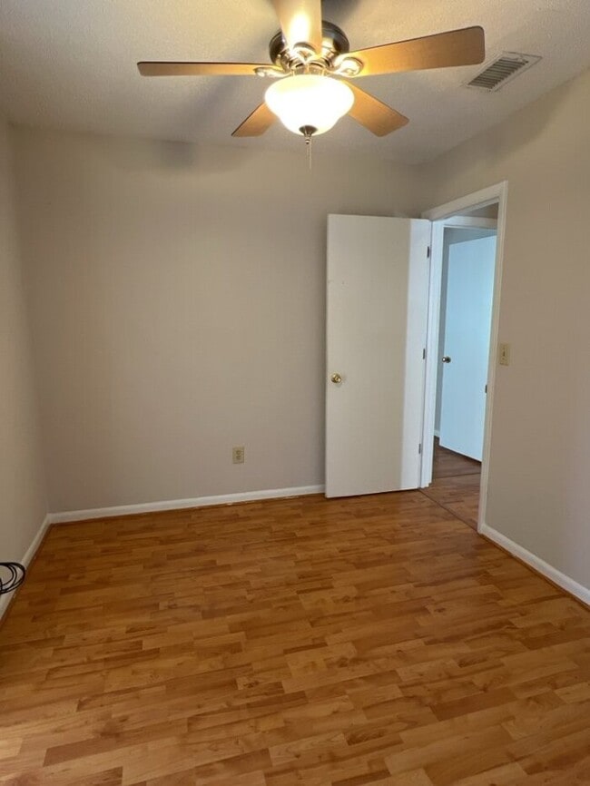 Building Photo - 115 Lancashire Rd