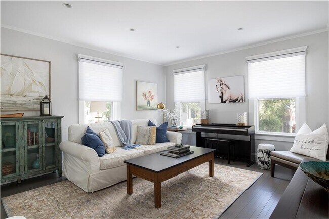 Building Photo - 96 Third St