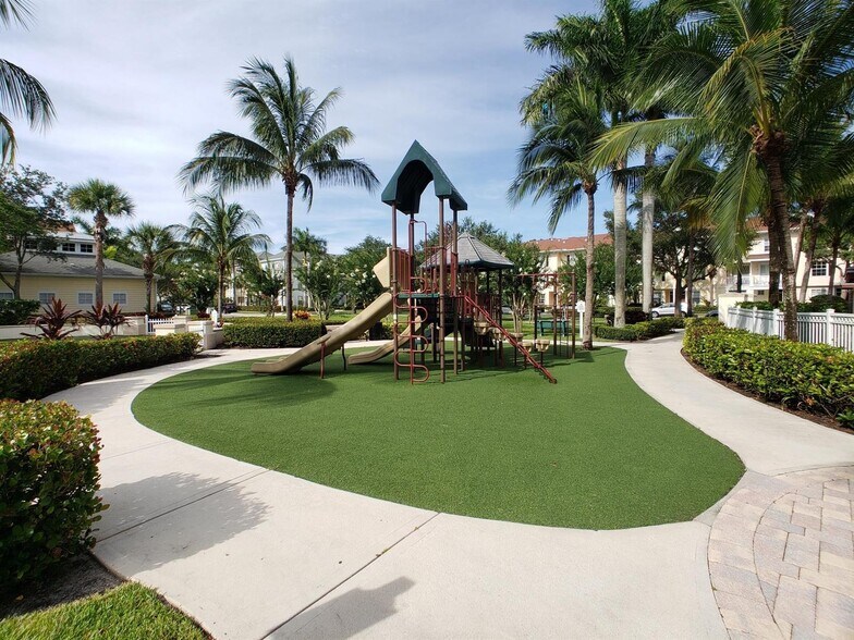 Building Photo - 275 Murcia Dr
