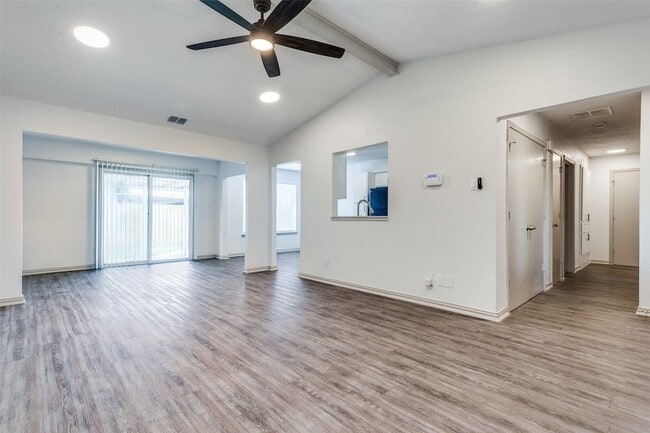 Building Photo - 2128 Trellis Pl