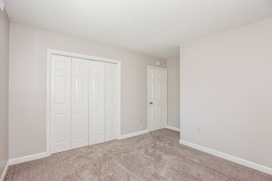 Building Photo - 9313 Fairmead Dr