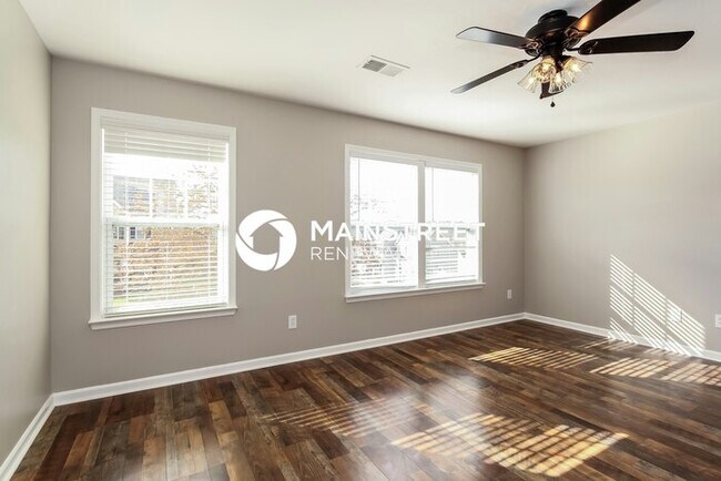 Building Photo - 3 Bedroom Pet-Friendly Home in Mooresville, NC with Main Street Renewal