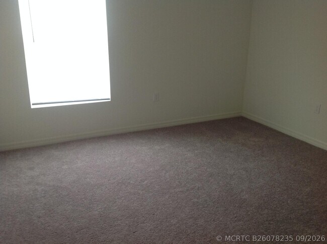 Building Photo - 2862 SE Buccaneer Cir