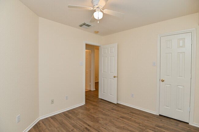 Building Photo - 16827 Bellmoor Ln