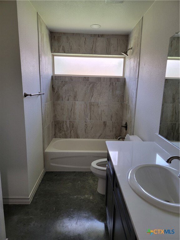 Building Photo - 818 Freedom Cir