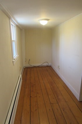 Building Photo - 316 Main St