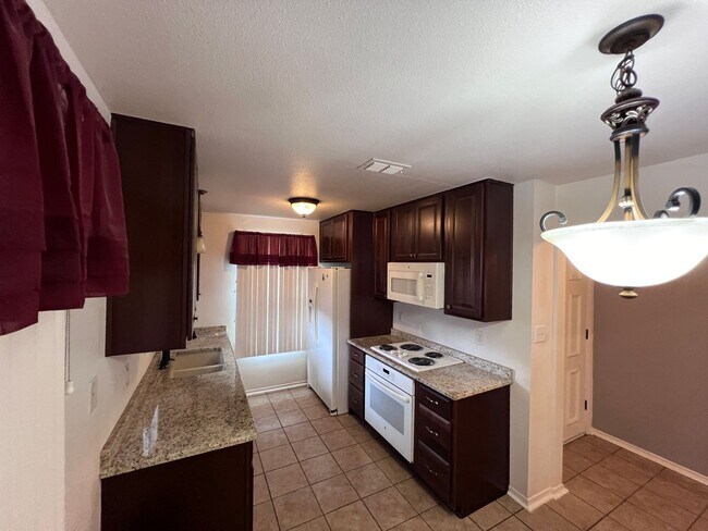 Building Photo - Stoneridge