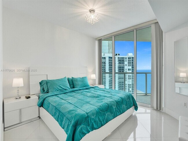 Building Photo - 16699 Collins Ave