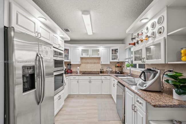 Building Photo - 7251 SW 158th Pl