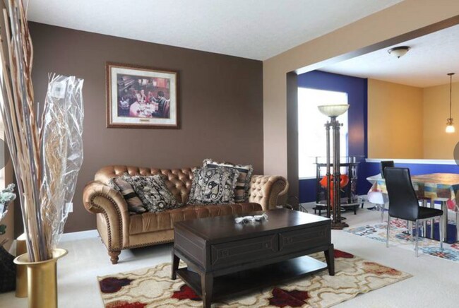 Living Room - 2436 Bluffcrest Ln