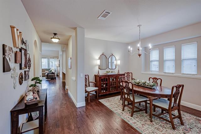 Building Photo - 3120 Pampa