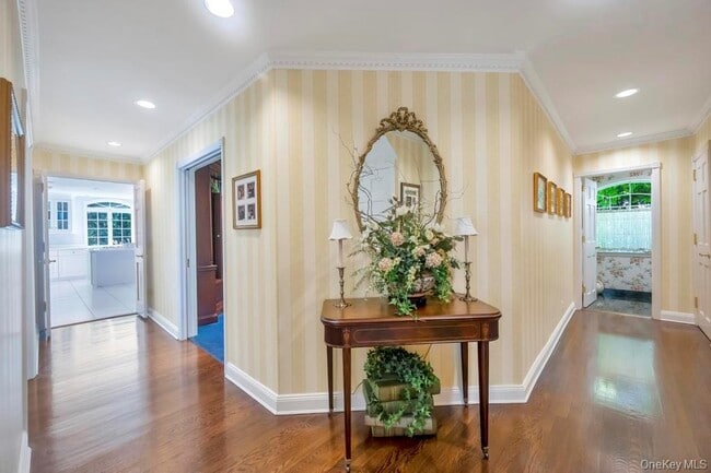 Building Photo - 22 Bayside Dr