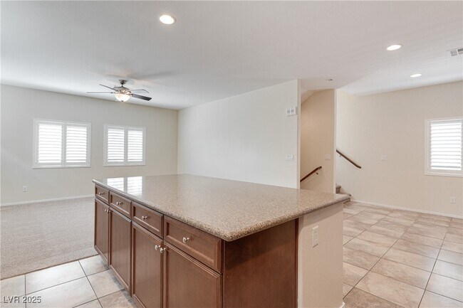 Building Photo - 10068 Emerald Edgewater Ct