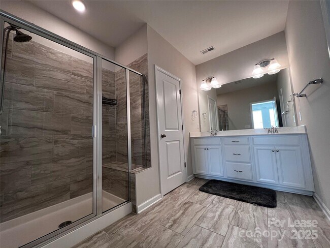 Building Photo - 108 Keats Aly