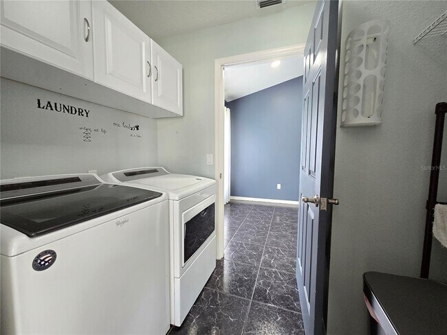 Building Photo - 10117 Somersby Dr