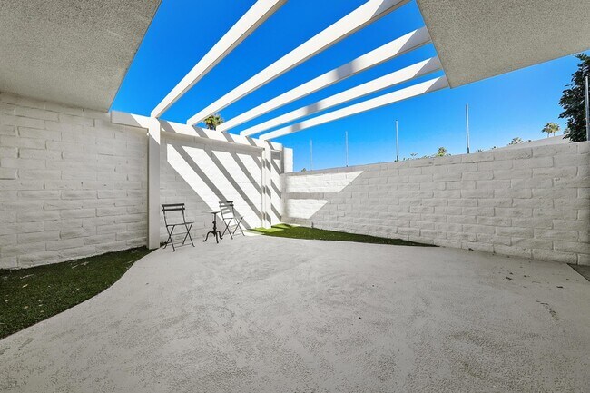 Building Photo - 45705 Hopi Rd