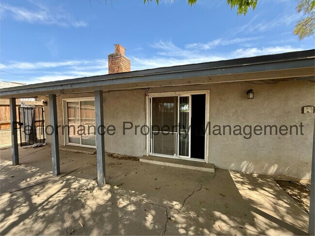 Building Photo - 2706 Pasadena St