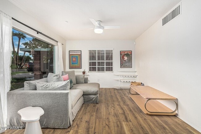 Building Photo - 1416 S College Ave