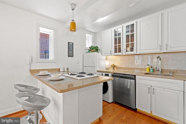 Building Photo - 1125 12th St NW