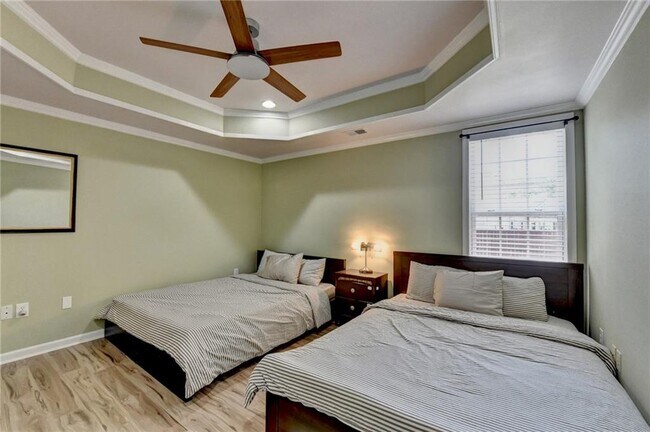Building Photo - 770 Pimlicon Pl