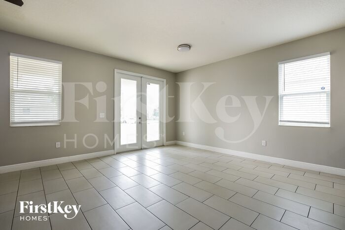 Building Photo - 12018 Sumter Dr