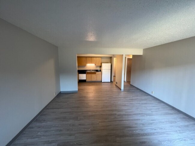 Building Photo - Multi-family Apartment Community