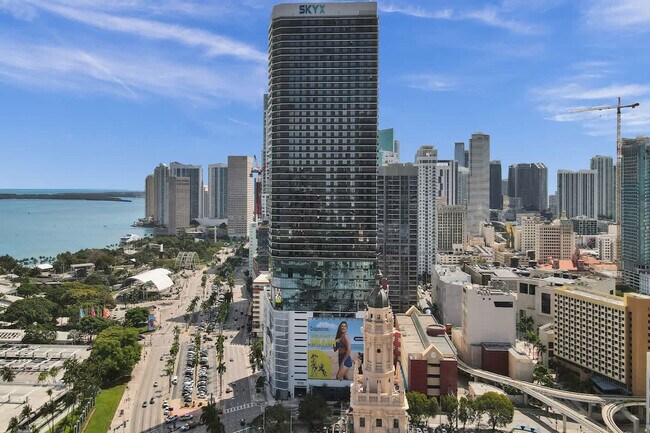 Building Photo - 398 NE 5th St