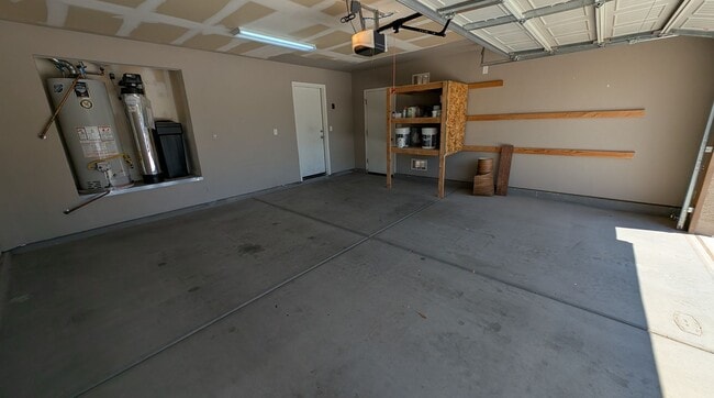 Building Photo - 4 Bedroom + Den Home in the Cameron Ranch ...