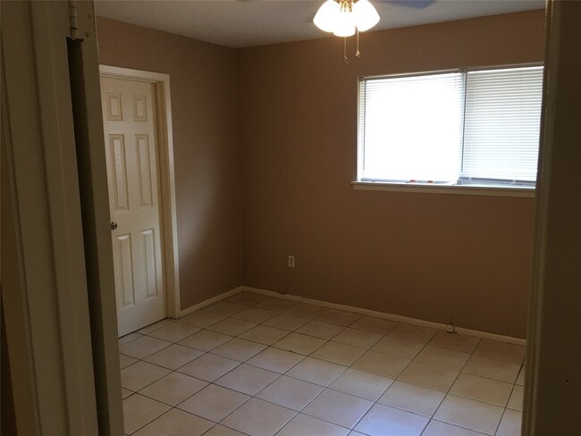 Building Photo - 6219 Westbranch Dr