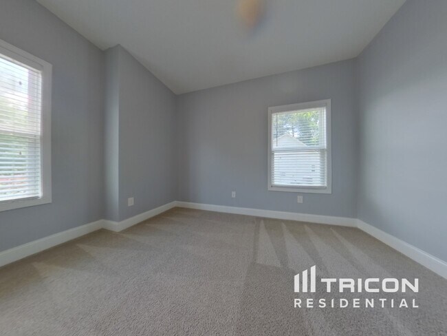 Building Photo - 511 Cole Creek Dr