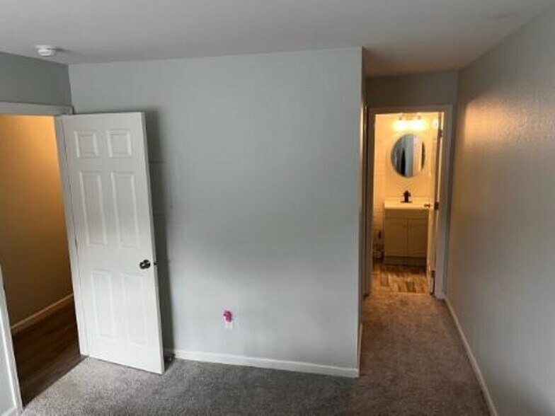 Building Photo - 9260 SW 146th Ter