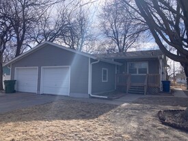 Building Photo - 215 E 32nd St