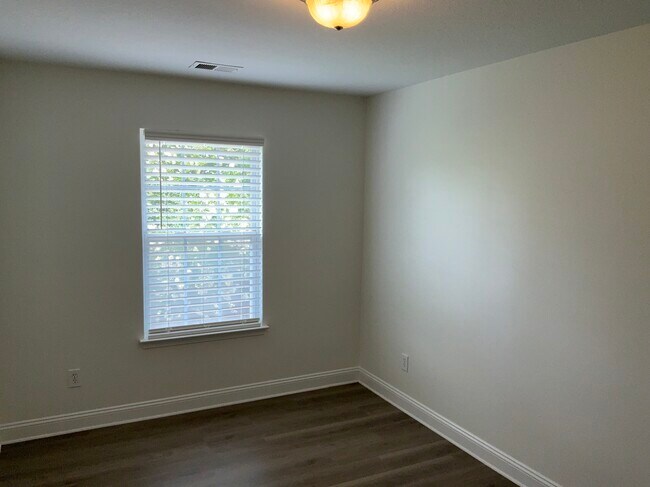 Building Photo - 2477 Glyncastle Way